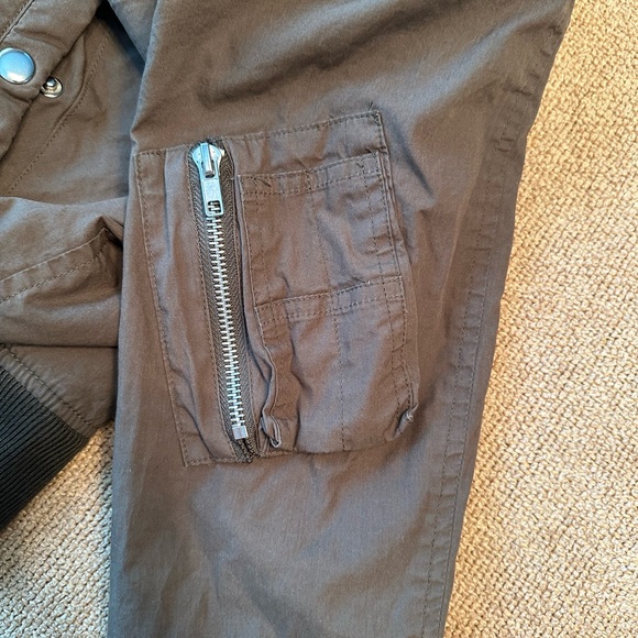 NWOT Vestique Women’s Bomber Jacket size small - Picture 7 of 12